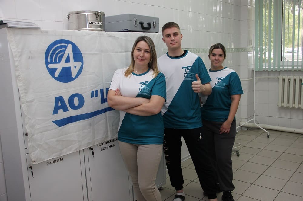 Сотрудники Центрального конструкторского бюро автоматики в Омске отметили День машиностроителя сдачей крови