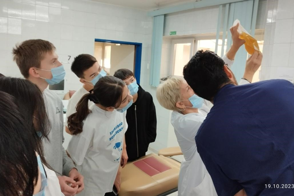 Служба крови Окружной клинической больницы Ханты-Мансийска подвела итоги акции «Код донора. Наставничество»