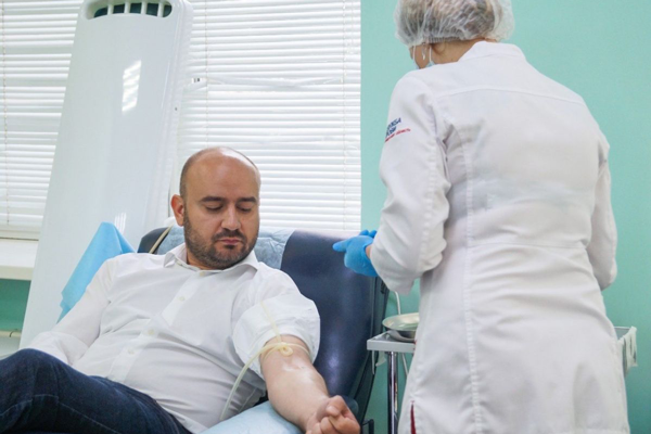 Врио Губернатора Самарской области Вячеслав Федорищев вступил в регистр доноров костного мозга