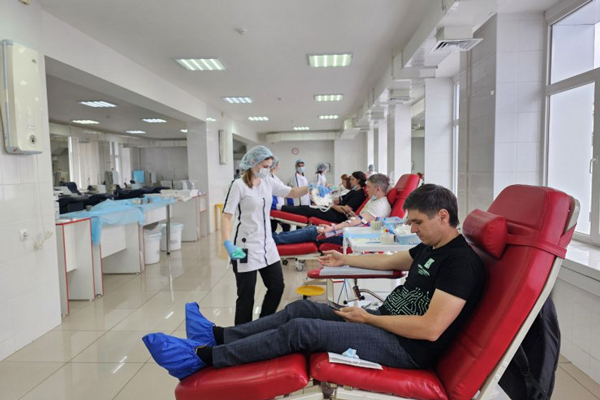 Специалисты Правительства Новосибирской области сдали кровь в рамках акции «Неделя ИТ-донора»