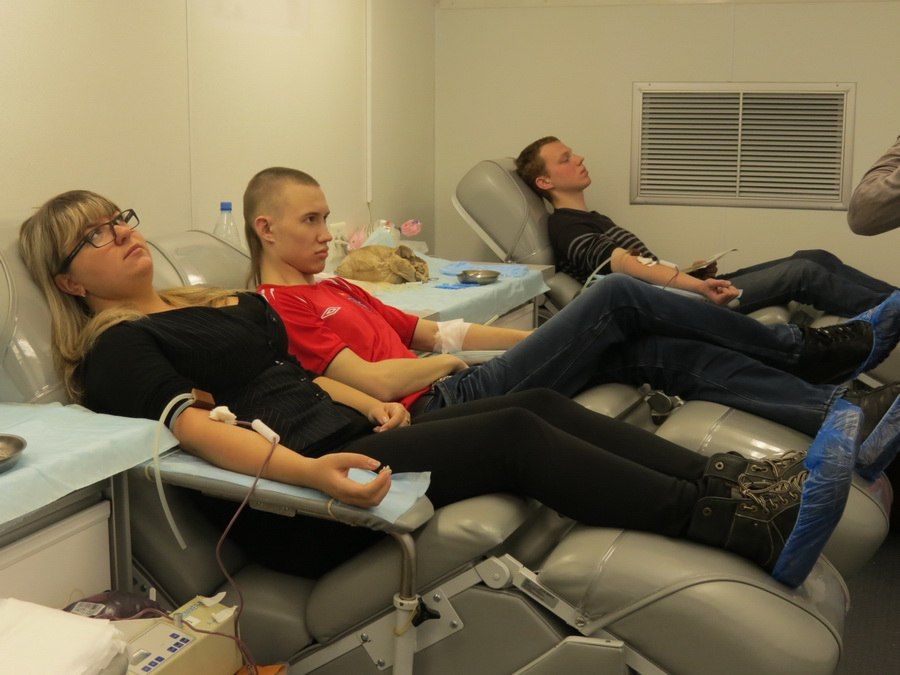 Архангельские студенты сдали кровь, чтобы помочь детям