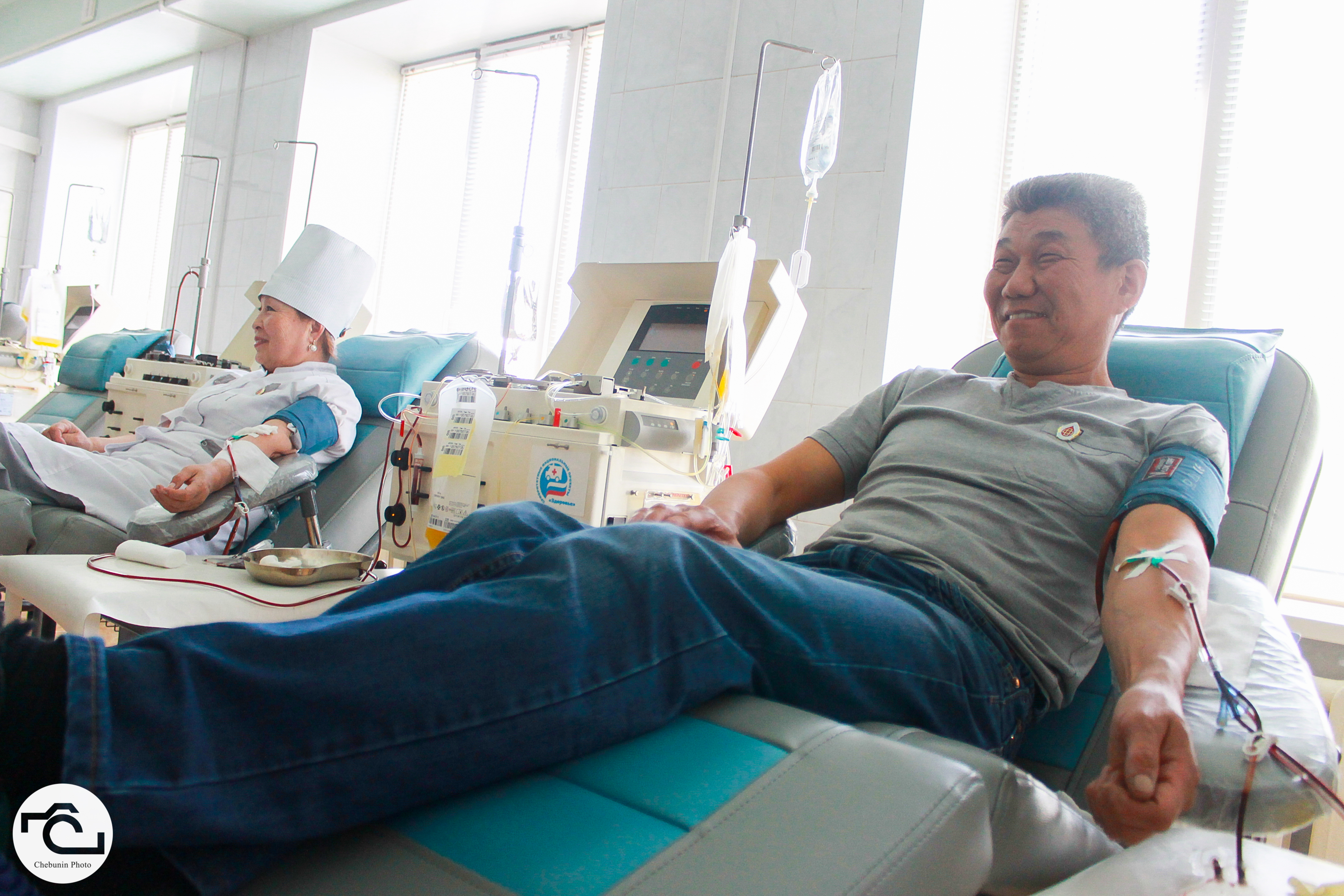 В БУРЯТИИ 80 ЧЕЛОВЕК СТАЛИ ДОНОРАМИ АНТИКОВИДНОЙ ПЛАЗМЫ