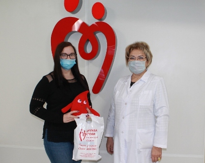 пензенский донор получила подарок от фмба россии