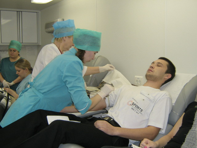 108 студентов Северного государственного медуниверситета сдали кровь в ходе акции "Дари добро!"