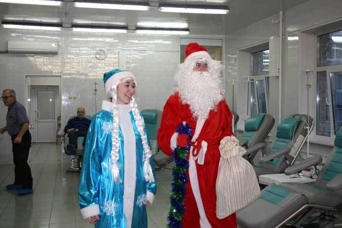 Приморцы накануне Нового года сдали 40 литров донорской крови