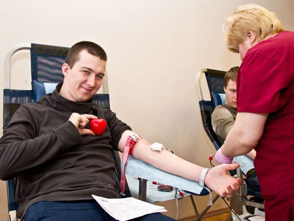 Читинские доноры, участвовавшие в акции, посвященной Международному Дню защиты детей, сдали  55 литров крови