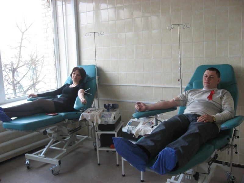 В Тамбове в рамках акции «Спасибо, донор!» кровь сдают судебные приставы и чиновники