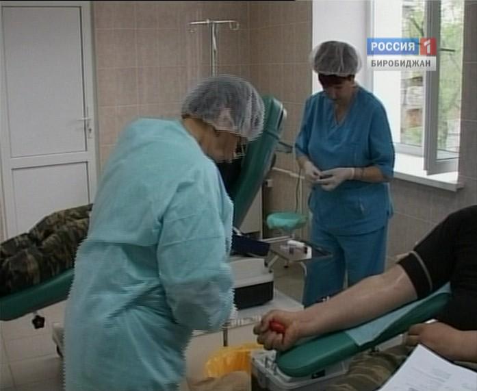 Сотрудники биробиджанских спецподразделений органов внутренних дел безвозмездно сдали кровь