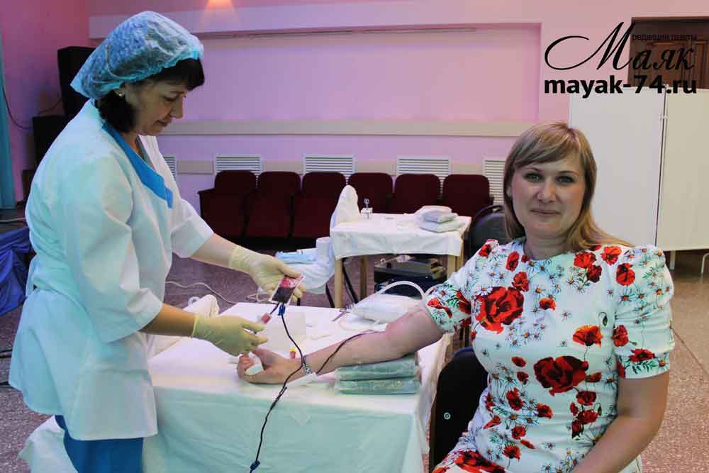 Жители Красноармейского района делятся кровью