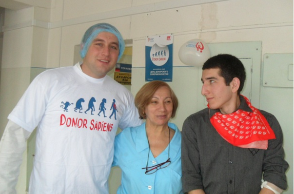 В ходе акции "День донорского совершеннолетия" в Кабардино-Балкарии кровь сдали не только студенты, но и руководители структур, работающих с молодежью 
