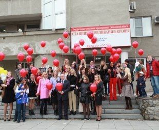 Участницы конкурса «Миссис Екатеринбург 2015» приняли участие в ежегодной акции «Капля помощи» 