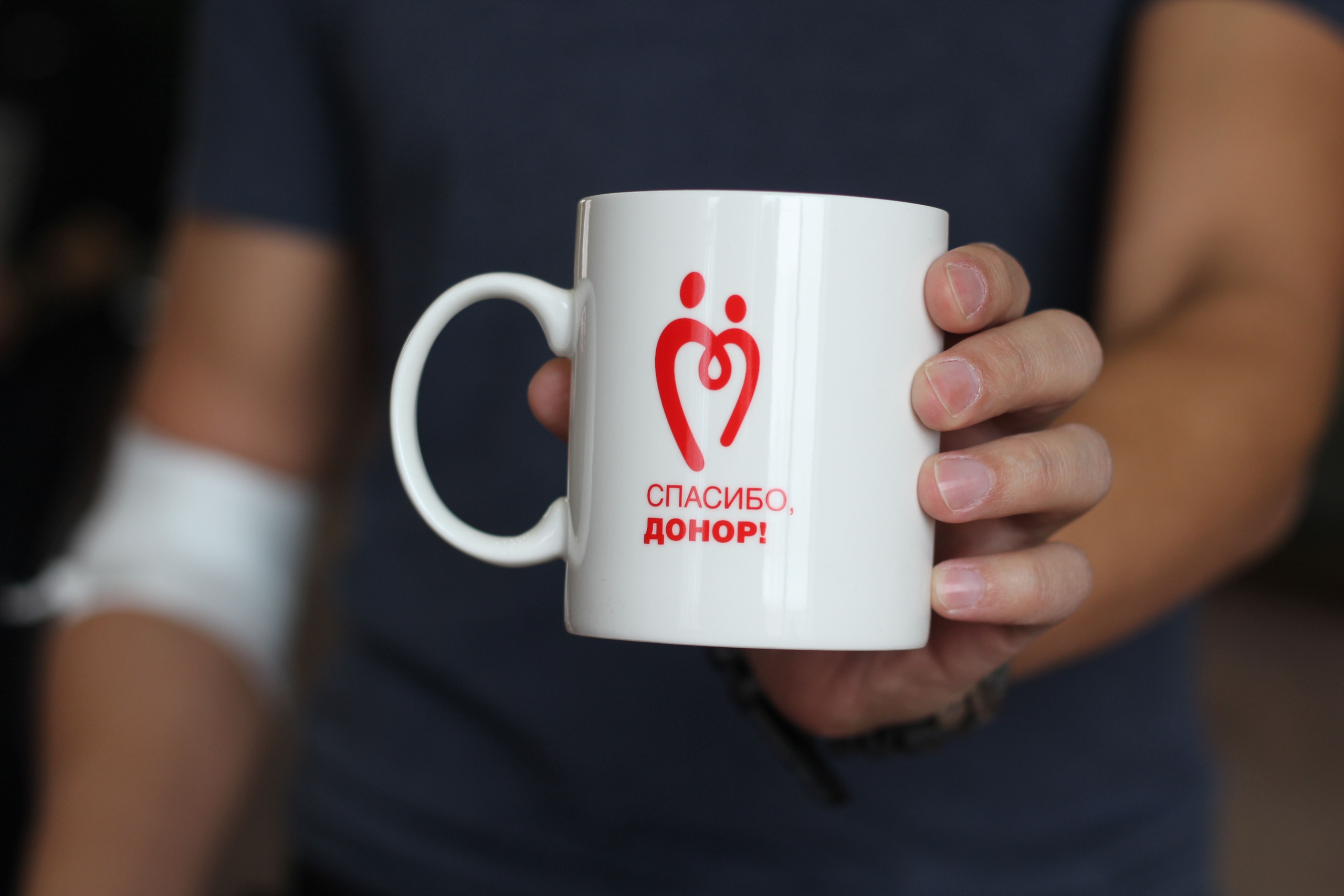 Новосибирские студенты принесли свою кровь в дар 