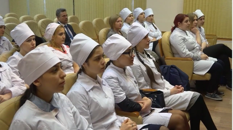 Студенты Новоуренгойского многопрофильного колледжа побывали в отделении переливания крови.