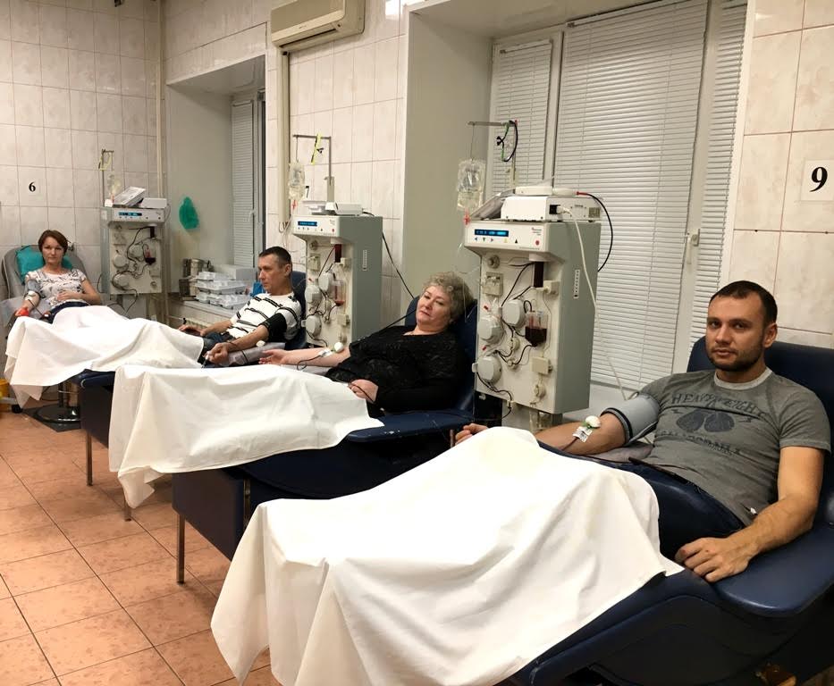 В Югре в преддверии Нового года более 800 доноров сдали кровь