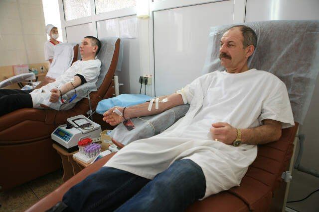 Специфика работы крымского центра крови и интервью с сотрудниками